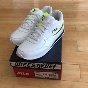 Fila’s Panzia White& Neon Sneakers🔥